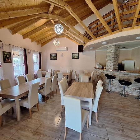 Cserke Holdfeny Apartman Cserkeszőlő Екстериор снимка