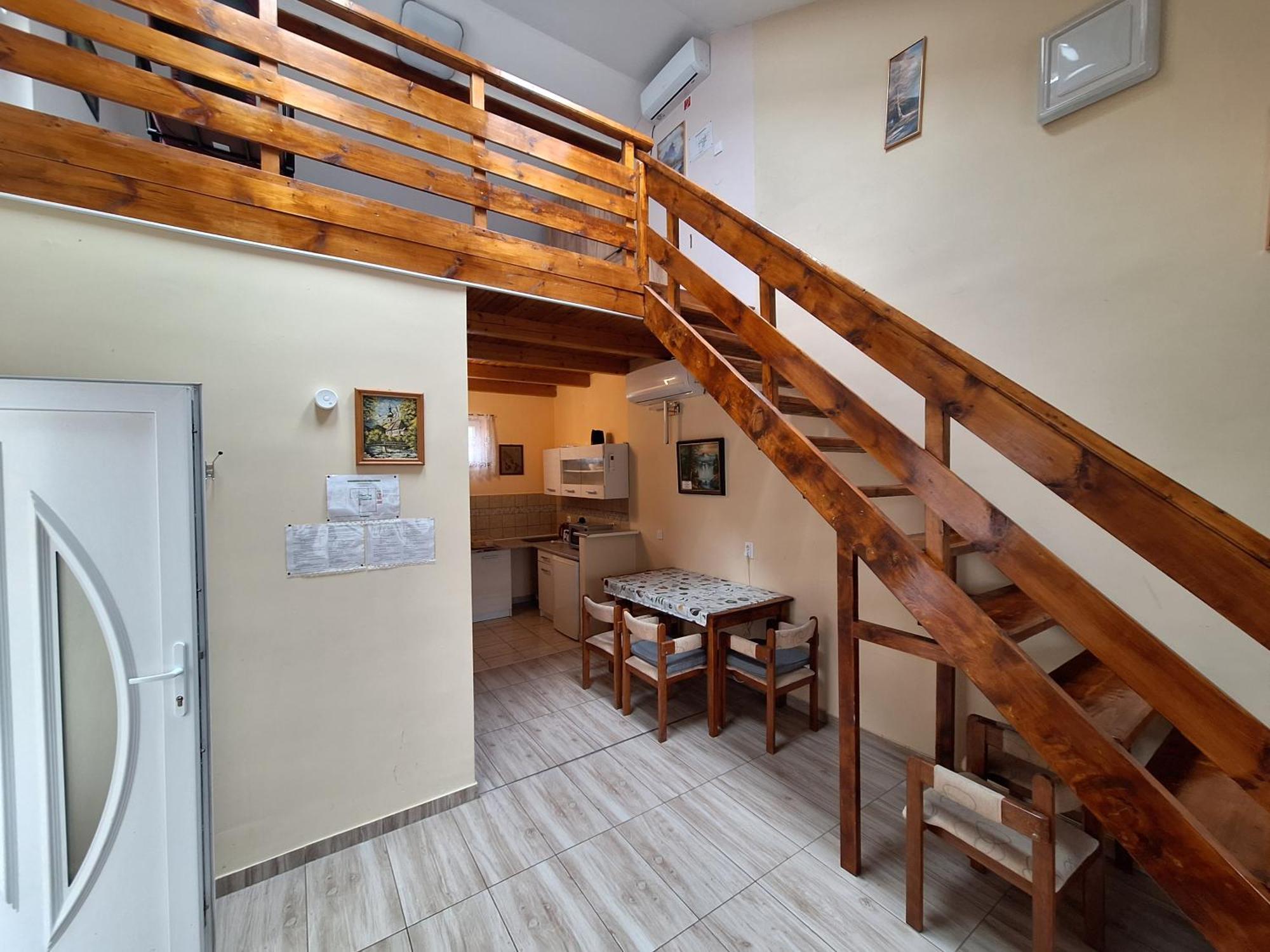 Cserke Holdfeny Apartman Cserkeszőlő Екстериор снимка